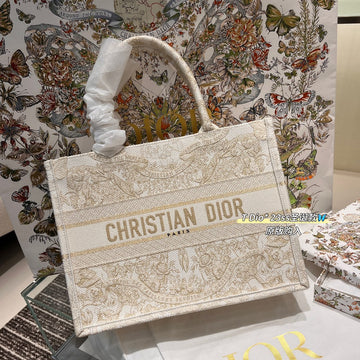 CD BOOK TOTE BAG 36 IN IVORY BEIGE EMBROIDERED CANVAS Luxe Carry