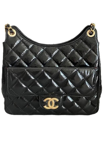 Hobo Handbag Shiny Crumpled Calfskin Gold Black Chanel