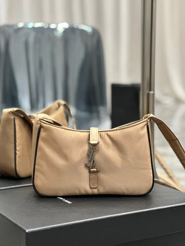 Luxe Carry - YSL Bag - 1924