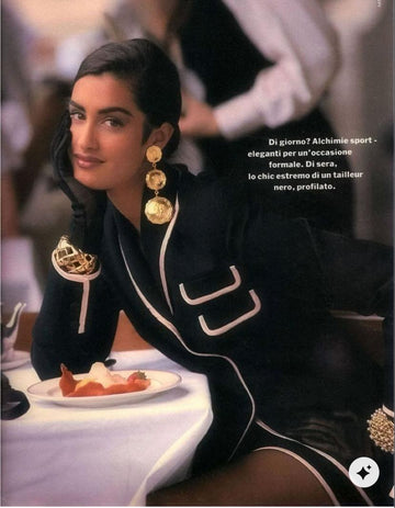 Manchette en m?©tal dor?© Chanel
