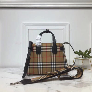 B-Berry - Luxe Carry  Small Banner  Check And Tote Black For Women, Women’s Bags 10.5in/26Luxe Carry