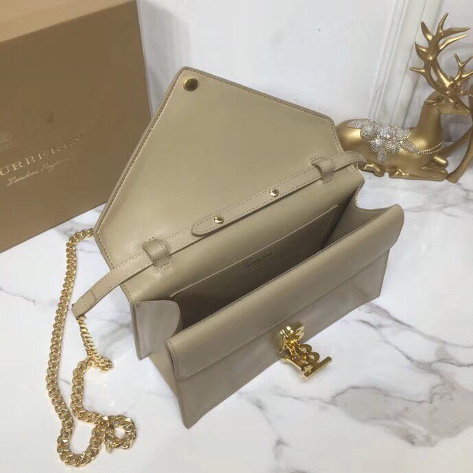 B-Berry - Luxe Carry  Small Tb EnveLuxe Carrype Clutch Beige By British Heritage For Women, Bags 10.2in/26Luxe Carry