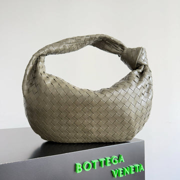 BOTTEGA VENETA 25S SMALL JODIE 48 IN ARMY GREEN CALFSKIN GOLD HARDWARE Luxe Carry Bags