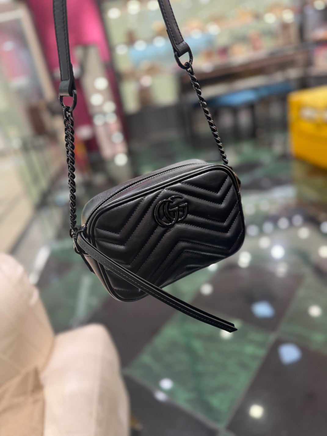 GG MINI 18 MARMONT MATELASSÉ SHOULDER BAG BLACK CALFSKIN Luxe Carry Bags