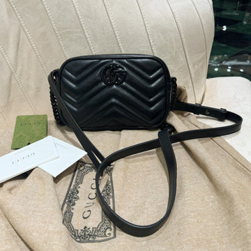 GG MINI 18 MARMONT MATELASSÉ SHOULDER BAG BLACK CALFSKIN Luxe Carry