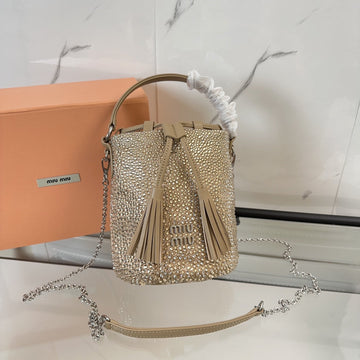 DIAMOND BUCKET BAG 17 IN ECRU BEIGE LAMBSKIN Luxe Carry Bags