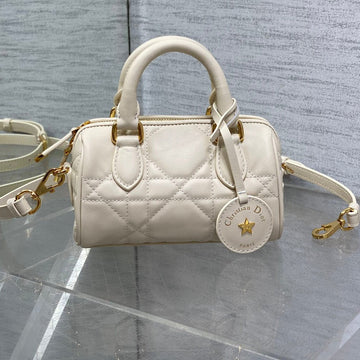 GROOVE MINI 17 BAG IN WHITE CREAM LAMBSKIN Luxe Carry Bags