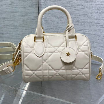 GROOVE 20 BAG IN WHITE CREAM LAMBSKIN Luxe Carry Bags