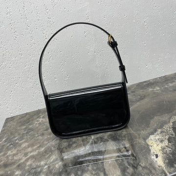 SHOULDER 20 BAG TERENCE IN BLACK PATENT CALFSKIN Luxe Carry