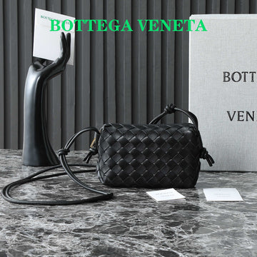 BOTTEGA VENETA KNOT CROSSBODY BAG 17 IN BLACK CALFSKIN Luxe Carry