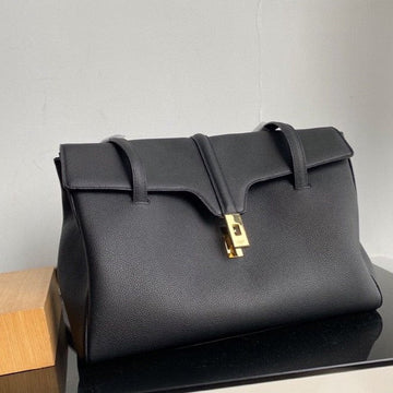 MEDIUM SOFT 32 CALFSKIN BLACK Luxe Carry