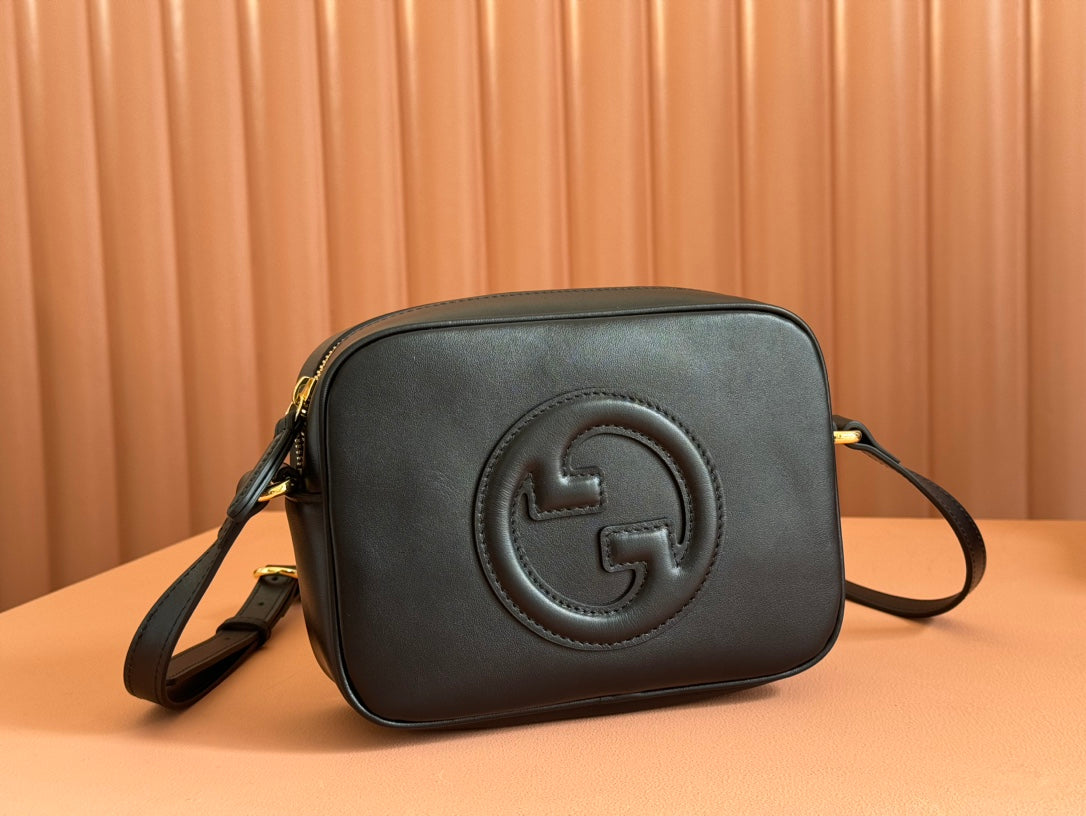 BLONDIE SMALL SHOULDER BAG 21 IN BLACK SMOOTH CALFSKIN by Luxe Carry