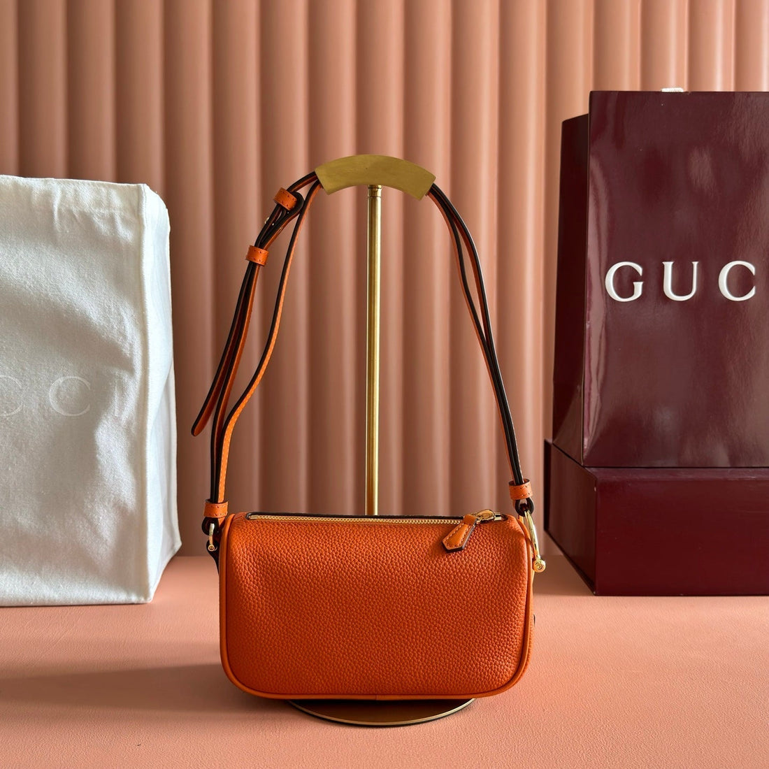 GUCCI 26S SHOULDER BAG 19 IN ORANGE CALFSKIN Luxe Carry Bags