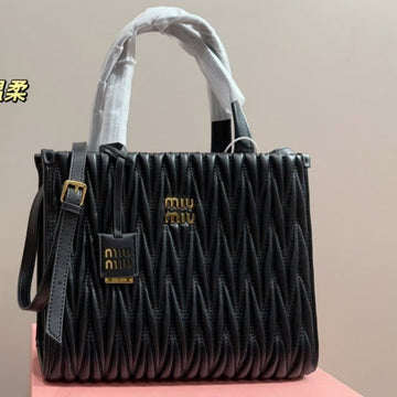 TOTE 30 BAG IN BLACK CALFSKIN Luxe Carry Bags