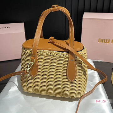 BASKET BAG 18 IN BEIGE/ TAN WICKER AND LEATHER