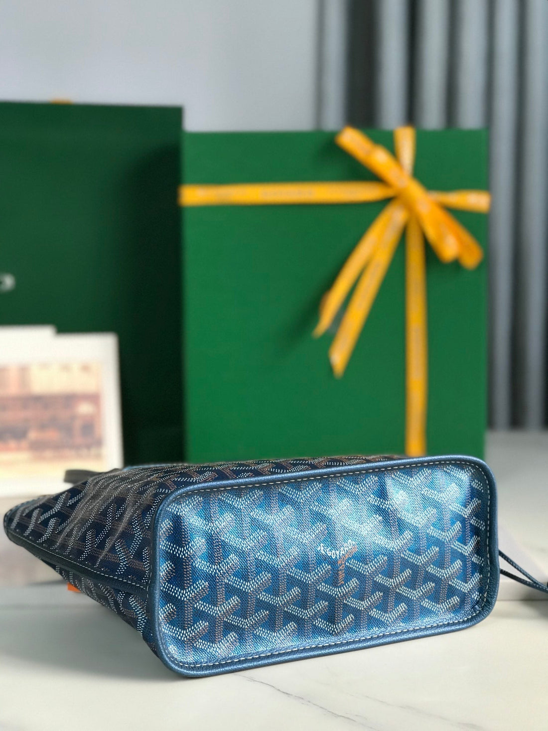 ANJOU MINI BAG 20 IN NAVY BLUE CALFSKIN AND GOYARDINE CANVAS