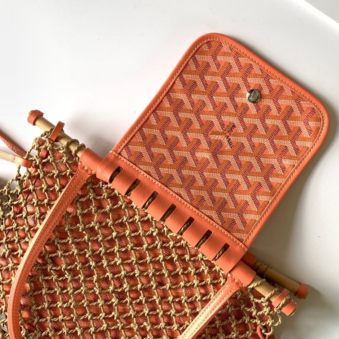 ALIGRE BAG 40 IN RED ORANGE WOVEN RAFFIA AND CALFSKIN by Luxe Carry