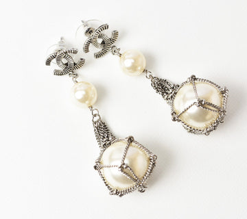 Top Quality Chanel Silver Pearl Motif Earrings