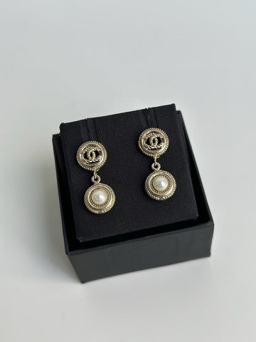 Top Quality Chanel Gold Pearl Round Drop Earrings