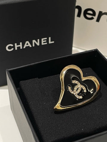 Top Quality Chanel 22P Heart Brooch Black Brooches