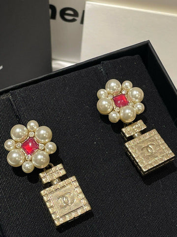 Top Quality Chanel 21P Flower Perfume Bottle Earrings Gold Pearl Statement #13180