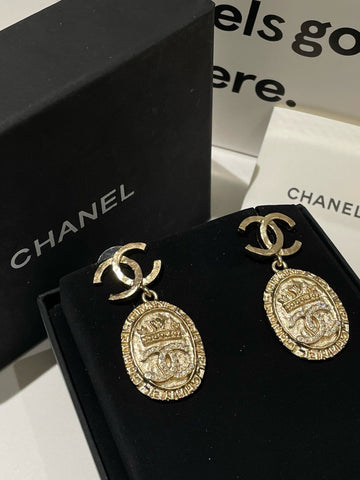 New Top Quality Chanel 21A Crown CC Earrings Gold Earrings