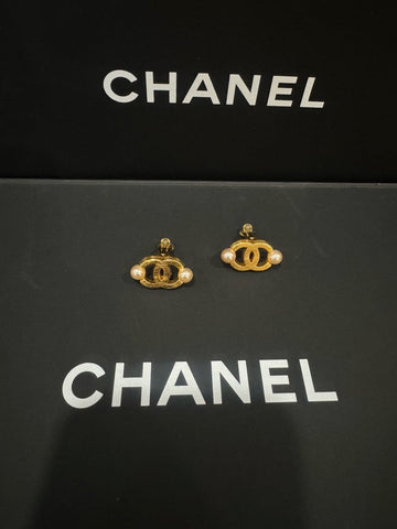Top Quality Chanel   CC Pearls Ear Clips Gold Earrings