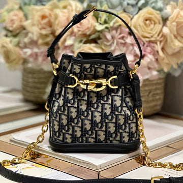 CEST CD 17CM BLUE OBLIQUE EMBROIDERY Luxe Carry Bags